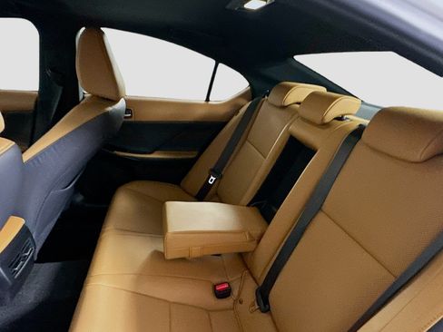 Used 2024 Lexus IS 350 F Sport RWD image 27