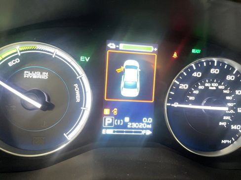 Used 2023 Subaru Crosstrek Hybrid image 11