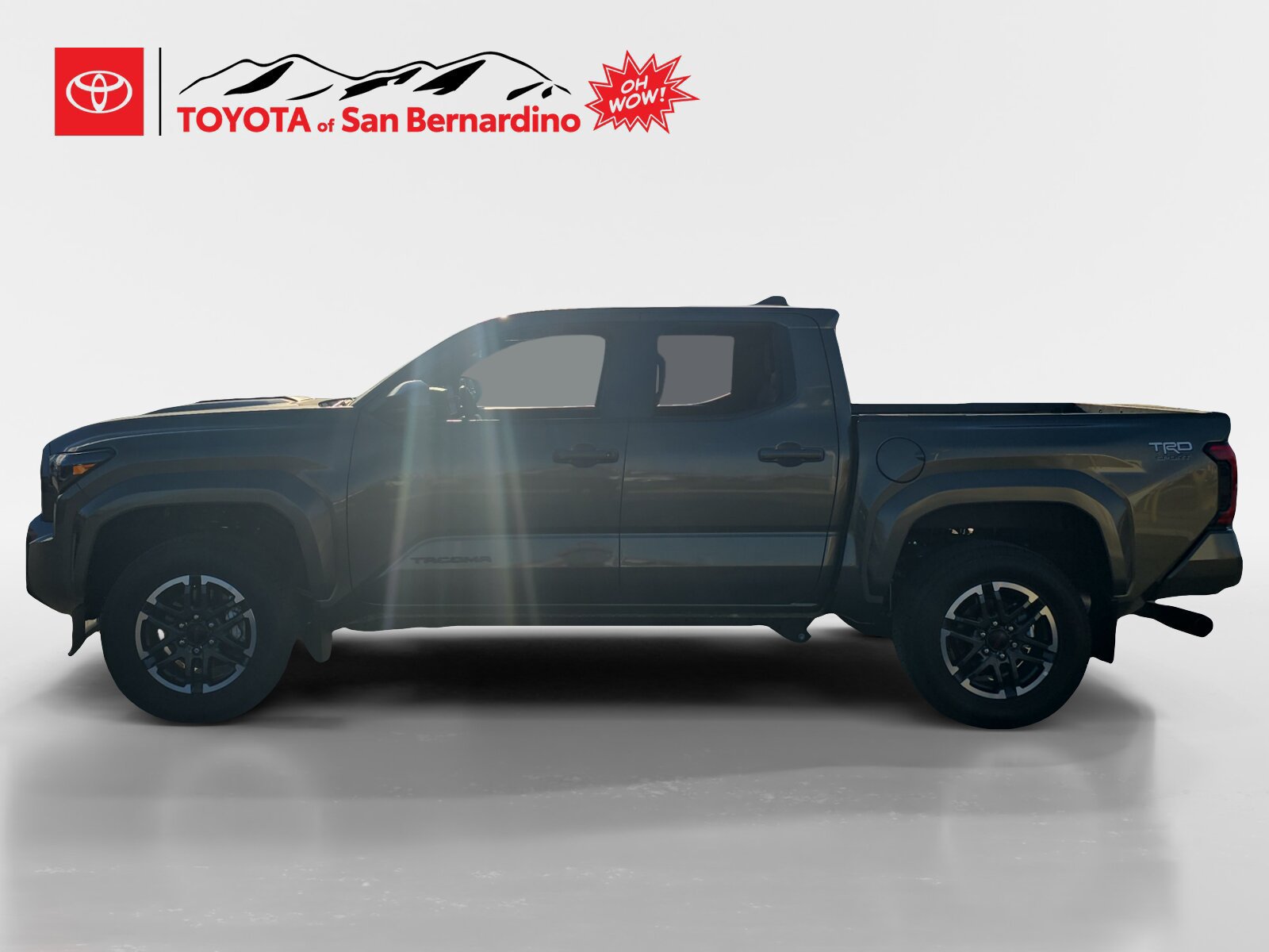 Certified 2024 Toyota Tacoma TRD Sport AWD/4WD image 2