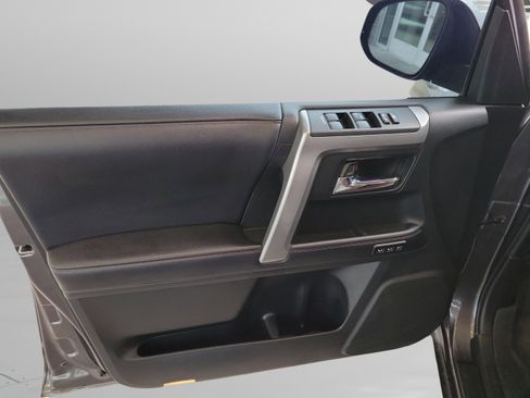 Used 2018 Toyota 4Runner Limited image 27