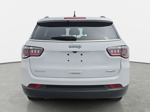 Used 2023 Jeep Compass Latitude image 6