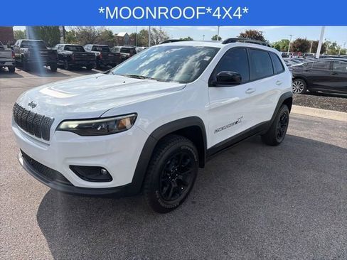 Used 2022 Jeep Cherokee Latitude w/ Sun & Sound Group AWD/4WD image 5