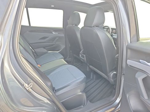 New 2026 Volkswagen Tiguan SE R-Line AWD/4WD image 24