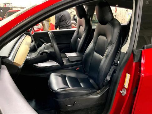 Used 2021 Tesla Model Y Long Range image 7