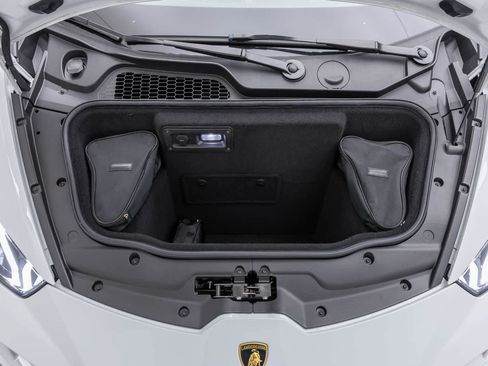 Used 2020 Lamborghini Huracan EVO AWD/4WD image 19