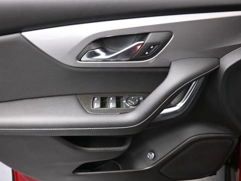 Used 2024 Chevrolet Blazer LT w/ LPO, Black Grille Bar Package FWD image 13