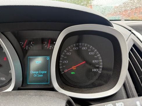 Used 2015 Chevrolet Equinox LT image 18