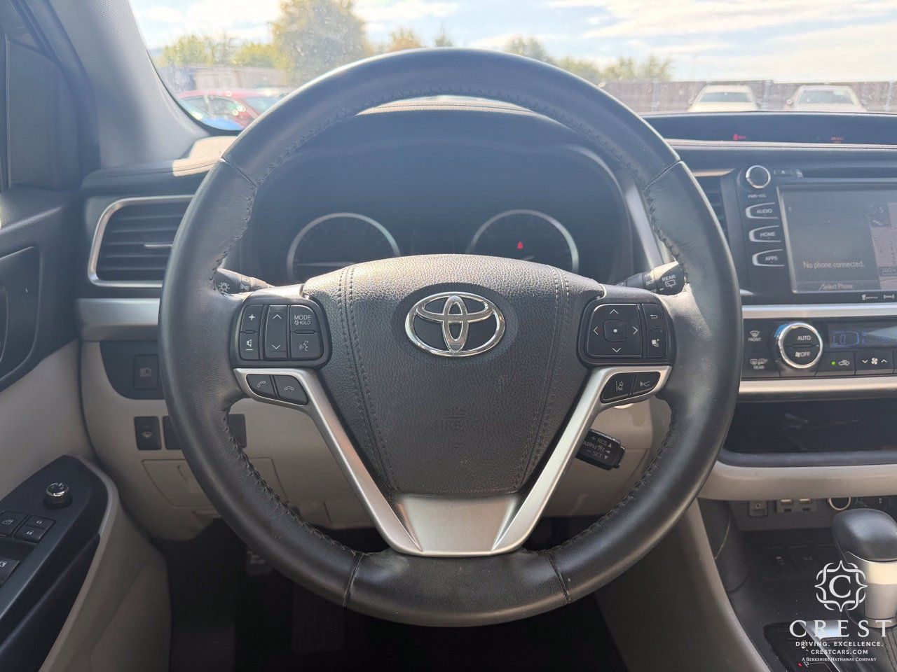 Used 2019 Toyota Highlander XLE FWD image 15