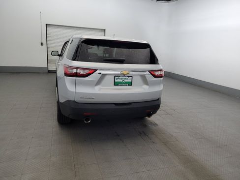 Used 2018 Chevrolet Traverse LS FWD image 6