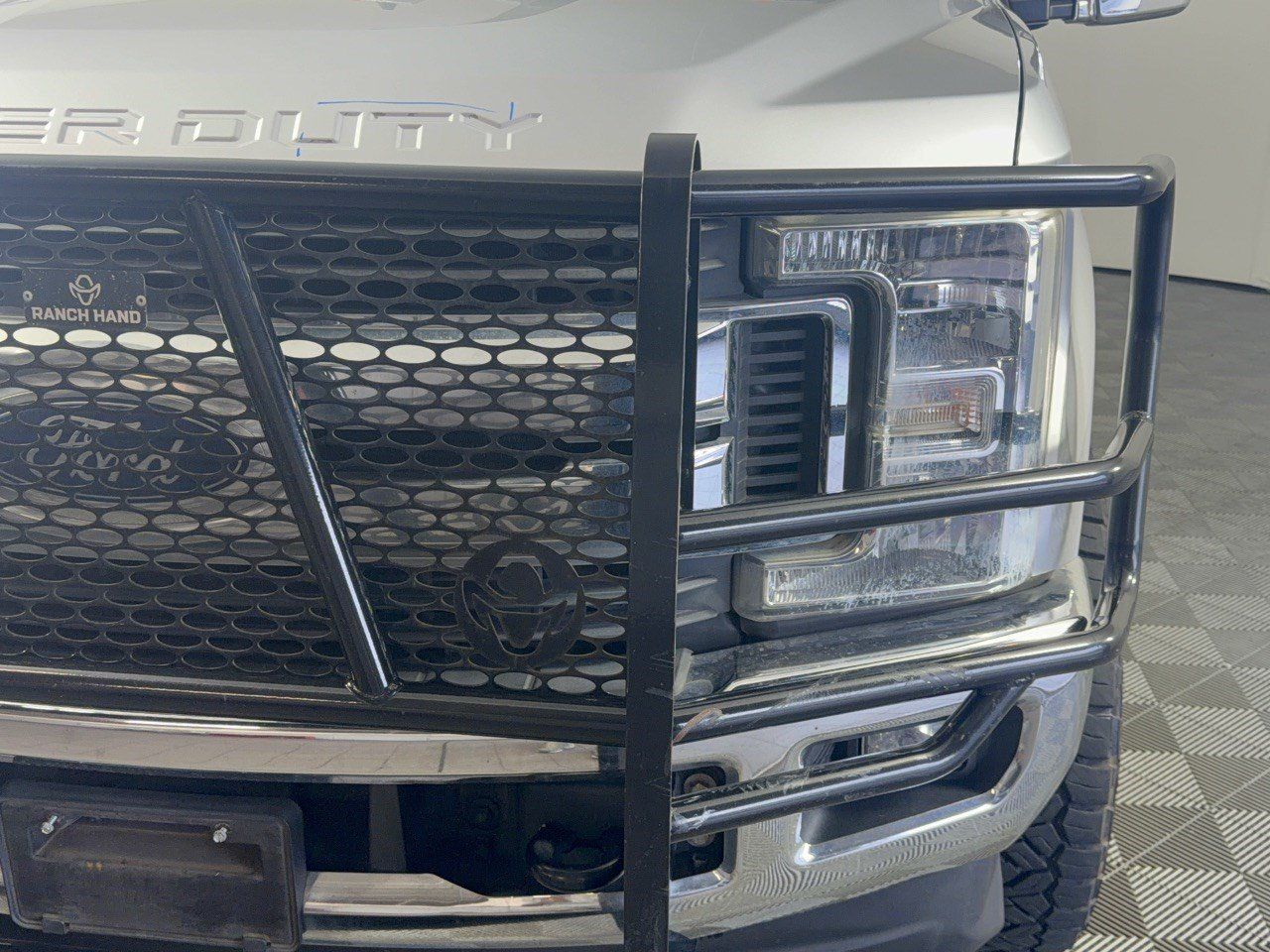 Used 2019 Ford F250 XLT w/ XLT Value Package AWD/4WD image 12
