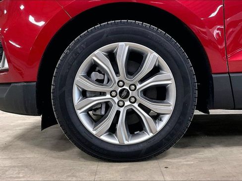 Certified 2024 Ford Edge Titanium AWD/4WD image 9