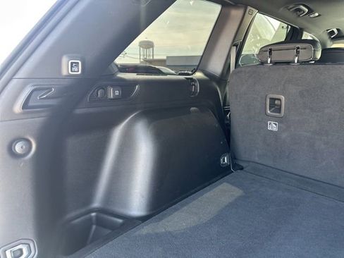 Used 2025 Jeep Grand Cherokee Altitude image 23