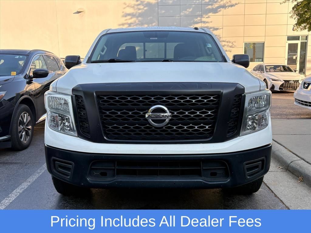 Used 2019 Nissan Titan S AWD/4WD image 3