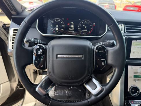 Used 2020 Land Rover Range Rover HSE image 17