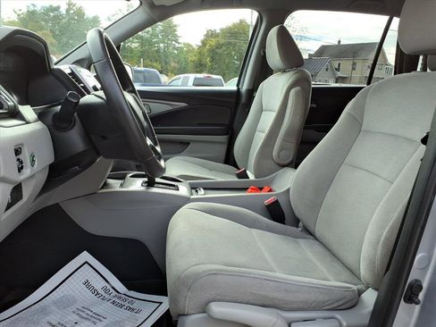 Used 2020 Honda Pilot LX image 12