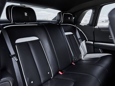 Used 2023 Rolls-Royce Ghost AWD/4WD image 41