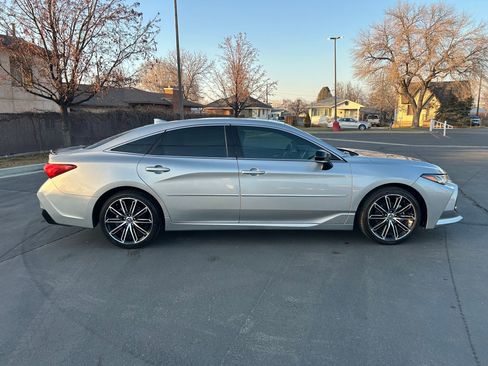 Certified 2019 Toyota Avalon Touring image 6