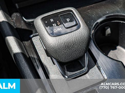 Used 2024 Nissan Rogue SV FWD image 41