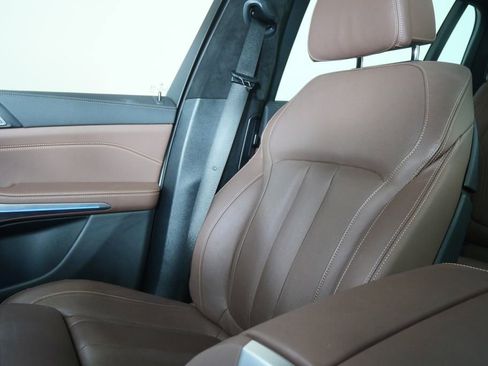 Used 2022 BMW X7 xDrive40i w/ M Sport Package image 27