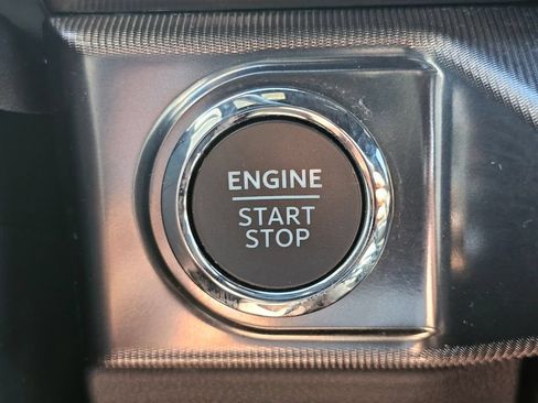 Used 2025 Ford F150 Lariat AWD/4WD image 39