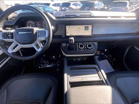 Used 2024 Land Rover Defender 110 X-Dynamic SE image 11