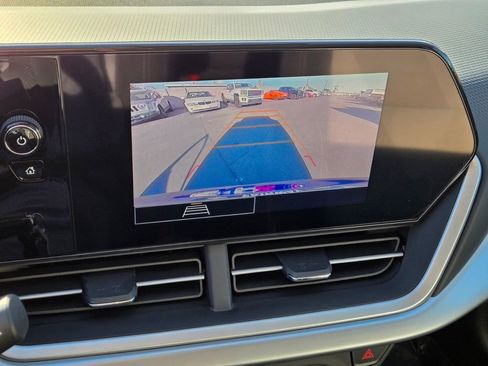 Used 2024 Chevrolet Trax LS w/ LS Convenience Package image 21