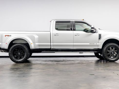 Used 2019 Ford F350 Lariat w/ Lariat Value Package AWD/4WD image 20