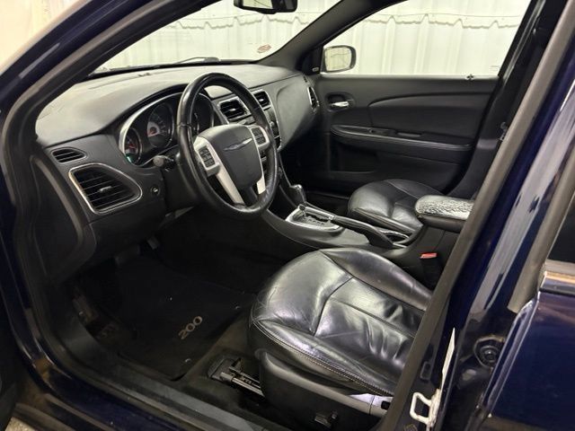 Used 2014 Chrysler 200 Limited FWD image 20
