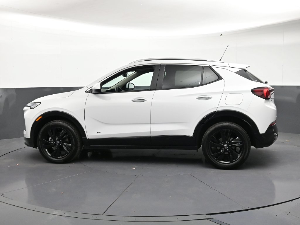 Used 2026 Buick Encore GX Sport Touring AWD/4WD image 2