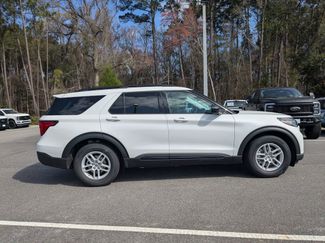 New 2026 Ford Explorer Active video 3