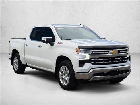 Used 2023 Chevrolet Silverado 1500 LTZ image 3