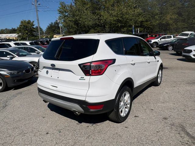 Used 2017 Ford Escape SE FWD image 5