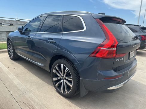 Used 2023 Volvo XC60 B5 Ultimate w/ Climate Package FWD image 5