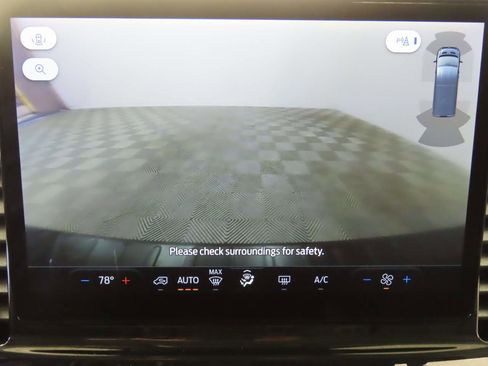 Used 2023 Ford Transit 350 XLT image 9