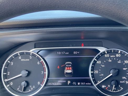 Used 2024 Nissan Rogue S FWD image 24