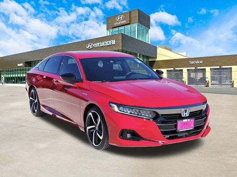 Used 2022 Honda Accord Sport image 3
