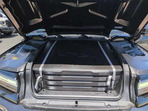 Certified 2025 GMC Hummer EV 3X AWD/4WD image 32