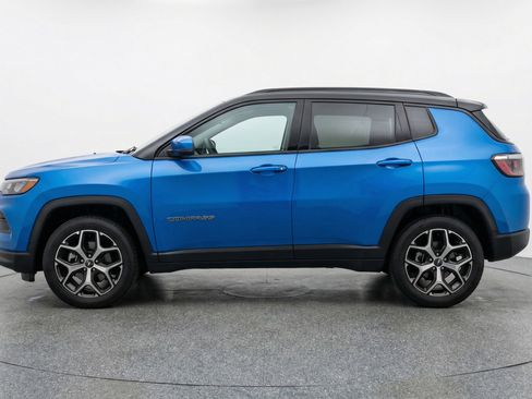 Used 2025 Jeep Compass Limited image 5