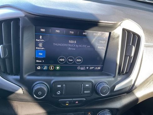 Used 2024 GMC Terrain SLT image 10