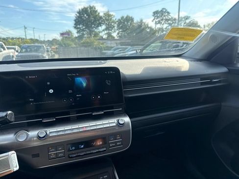 Used 2024 Hyundai Kona SEL w/ Convenience Package AWD/4WD image 10