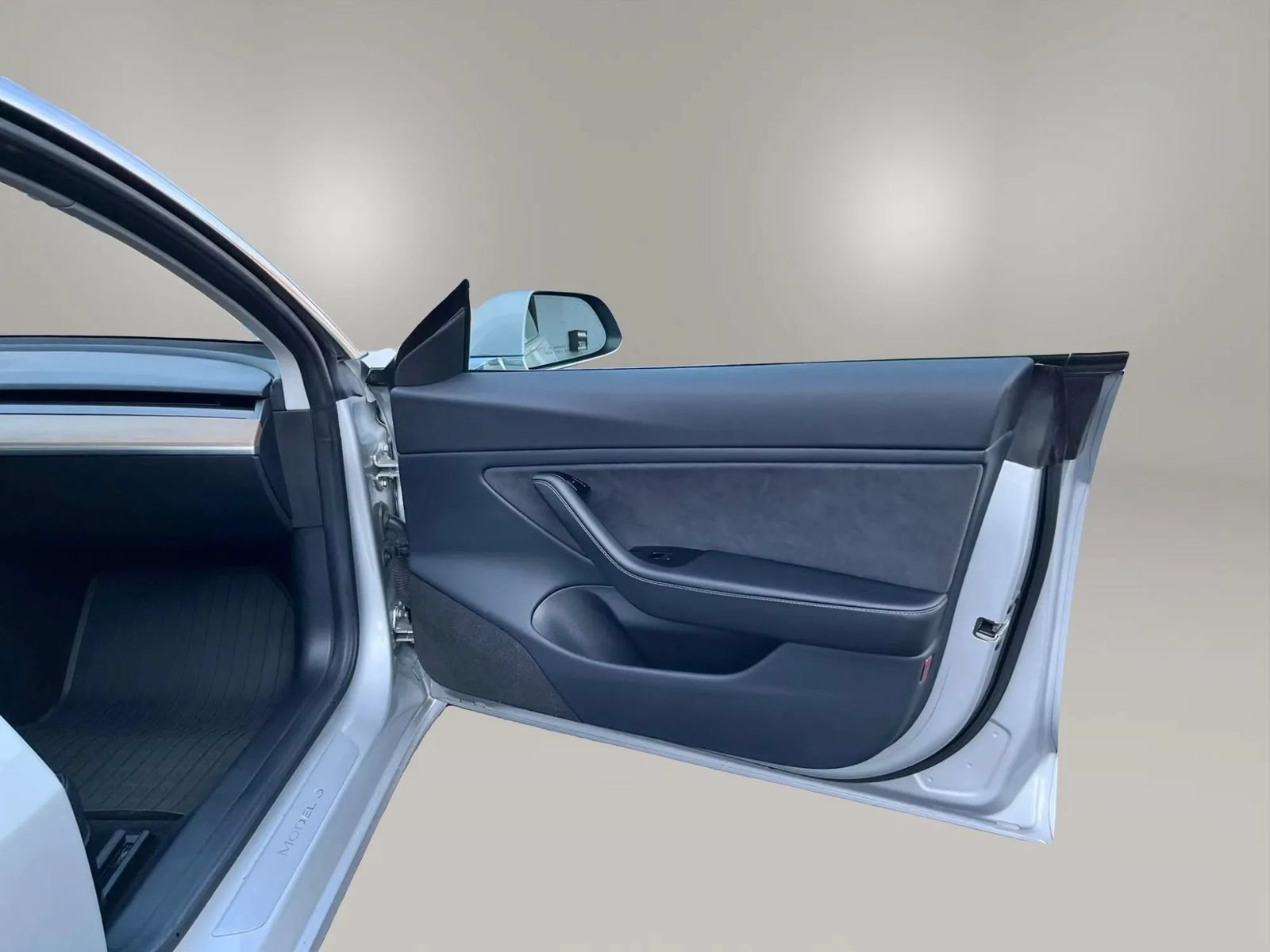 Used 2018 Tesla Model 3 Long Range RWD image 16