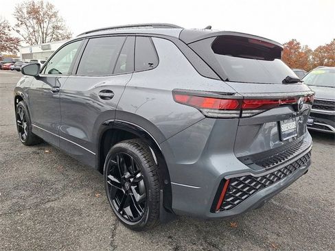 New 2026 Volkswagen Tiguan SE R-Line image 3