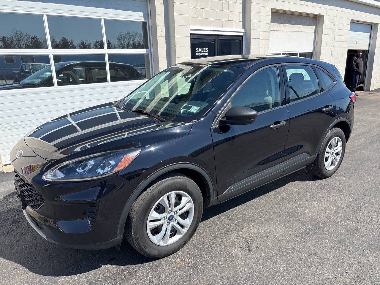 Used 2022 Ford Escape S AWD/4WD image 2