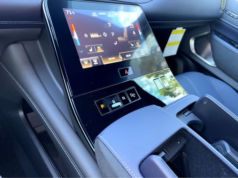 New 2026 INFINITI QX80 Autograph w/ Premium Cargo Package image 27