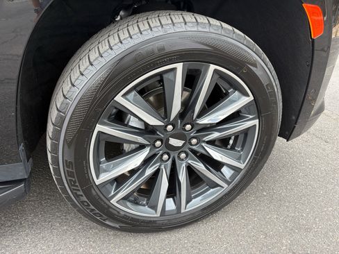 Certified 2023 Cadillac Escalade ESV Sport AWD/4WD image 3