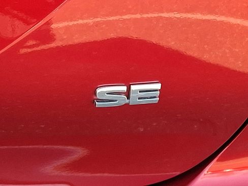 Used 2023 Mitsubishi Outlander SE image 17