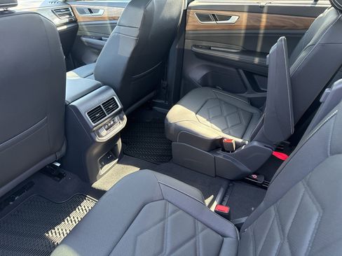 Used 2026 Volkswagen Atlas SE FWD image 22