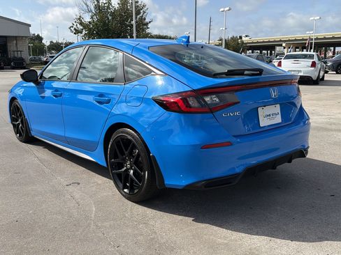 Used 2024 Honda Civic Sport image 3