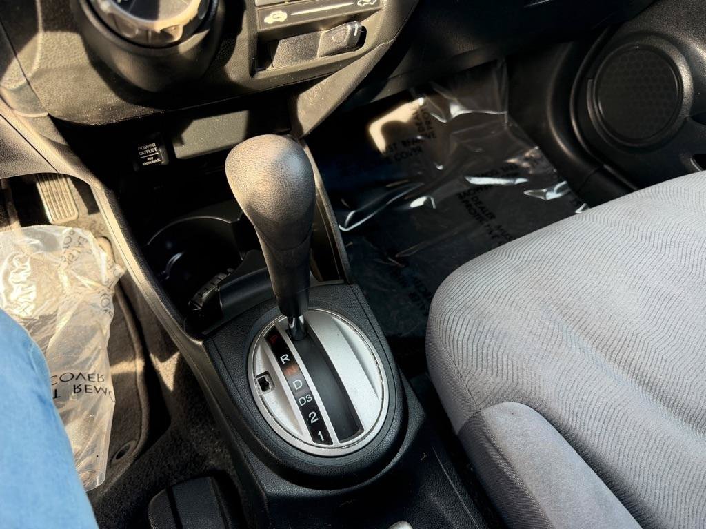 Used 2011 Honda Fit image 27
