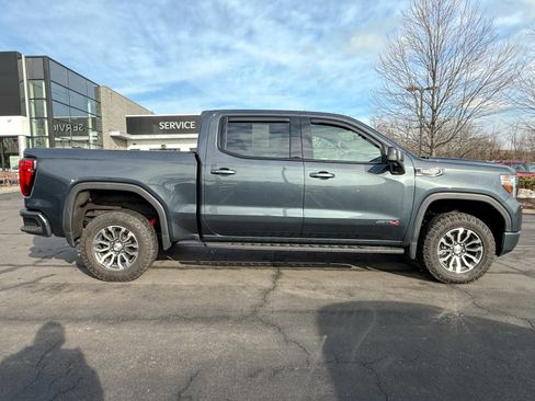 Used 2021 GMC Sierra 1500 AT4 w/ AT4 Premium Package image 4